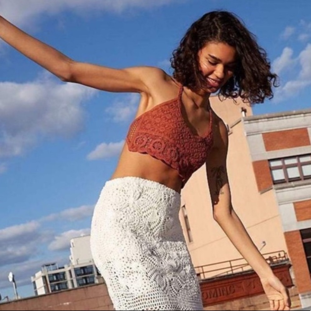 Free People Crochet Lace Crop Halter Top Bralette - Picture 4 of 6